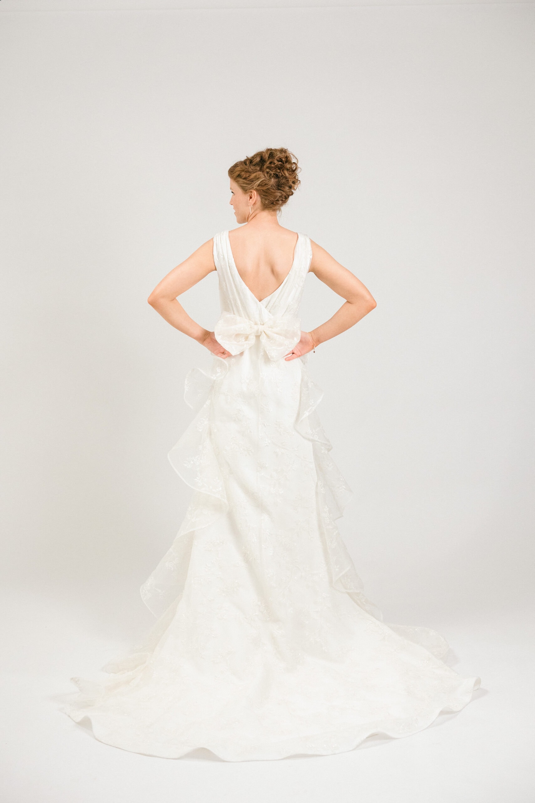 Angela’s Couture Bridal Photoshoot: A Dream Day in the Studio 98 2025 A Kolis Studio 7076 scaled 2