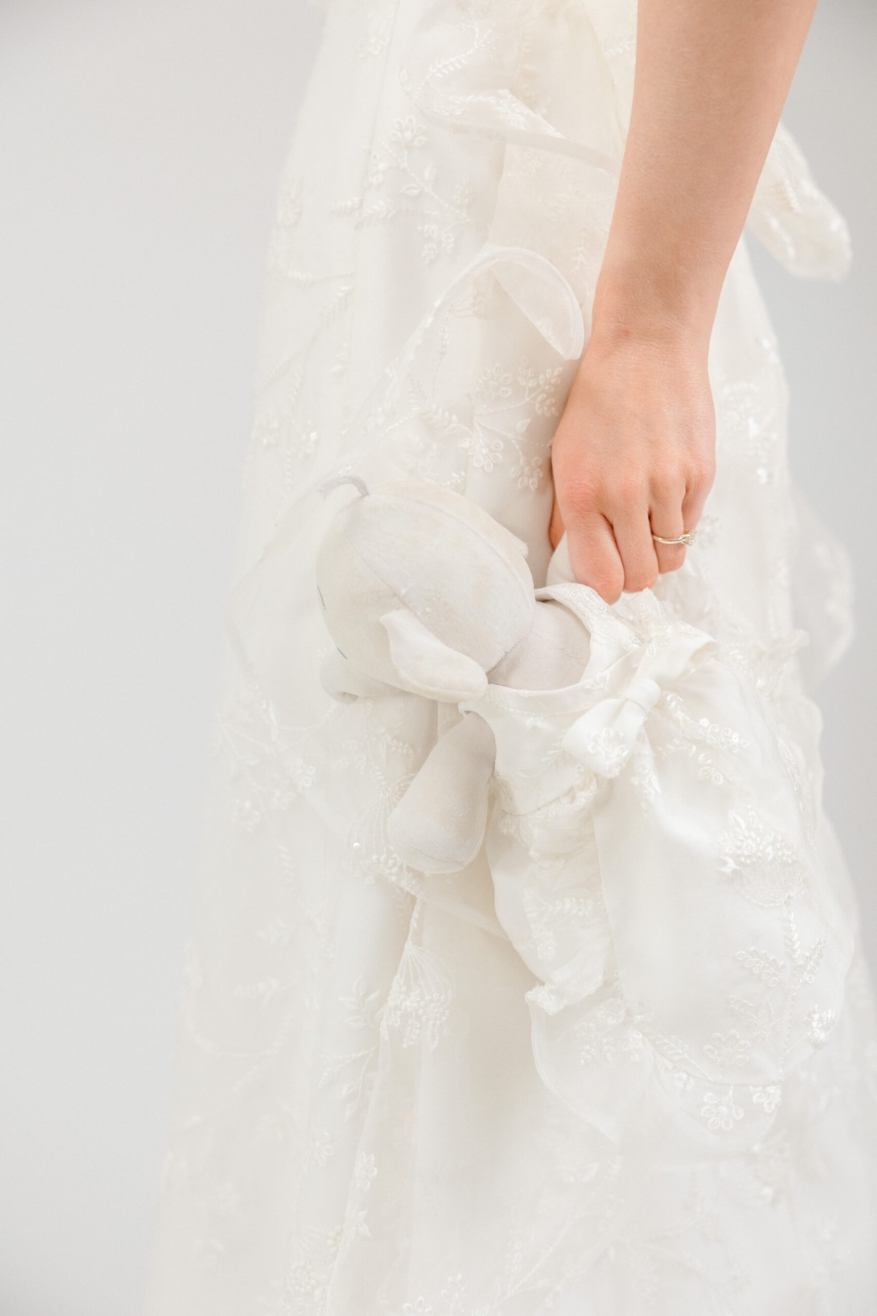 Angela’s Couture Bridal Photoshoot: A Dream Day in the Studio 100 2025 A Kolis Studio 7094 scaled 2