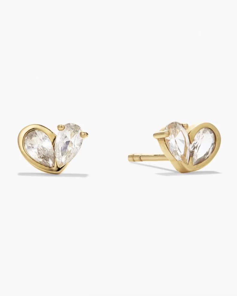 Thoughtful Wedding Gift Ideas for Your Bridal Party & Family 7 Screenshot 2026 04 09 at 1.33.41 PM