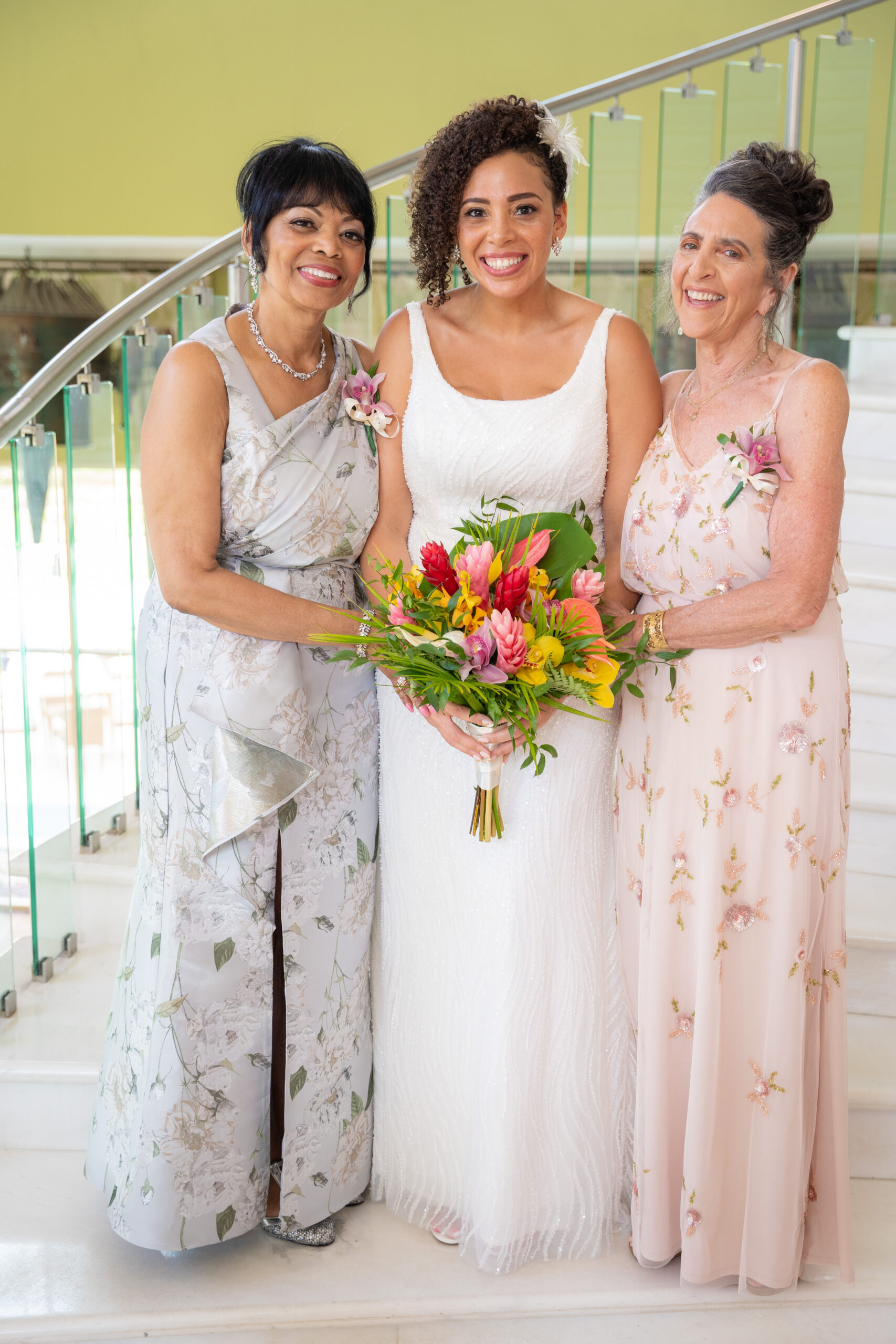 bride shina with bridesmaids